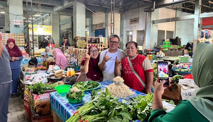 Blusukan ke Pasar 23 Maret, Nayodo Koerniawan Siap Wujudkan Revitalisasi untuk Kemajuan Ekonomi